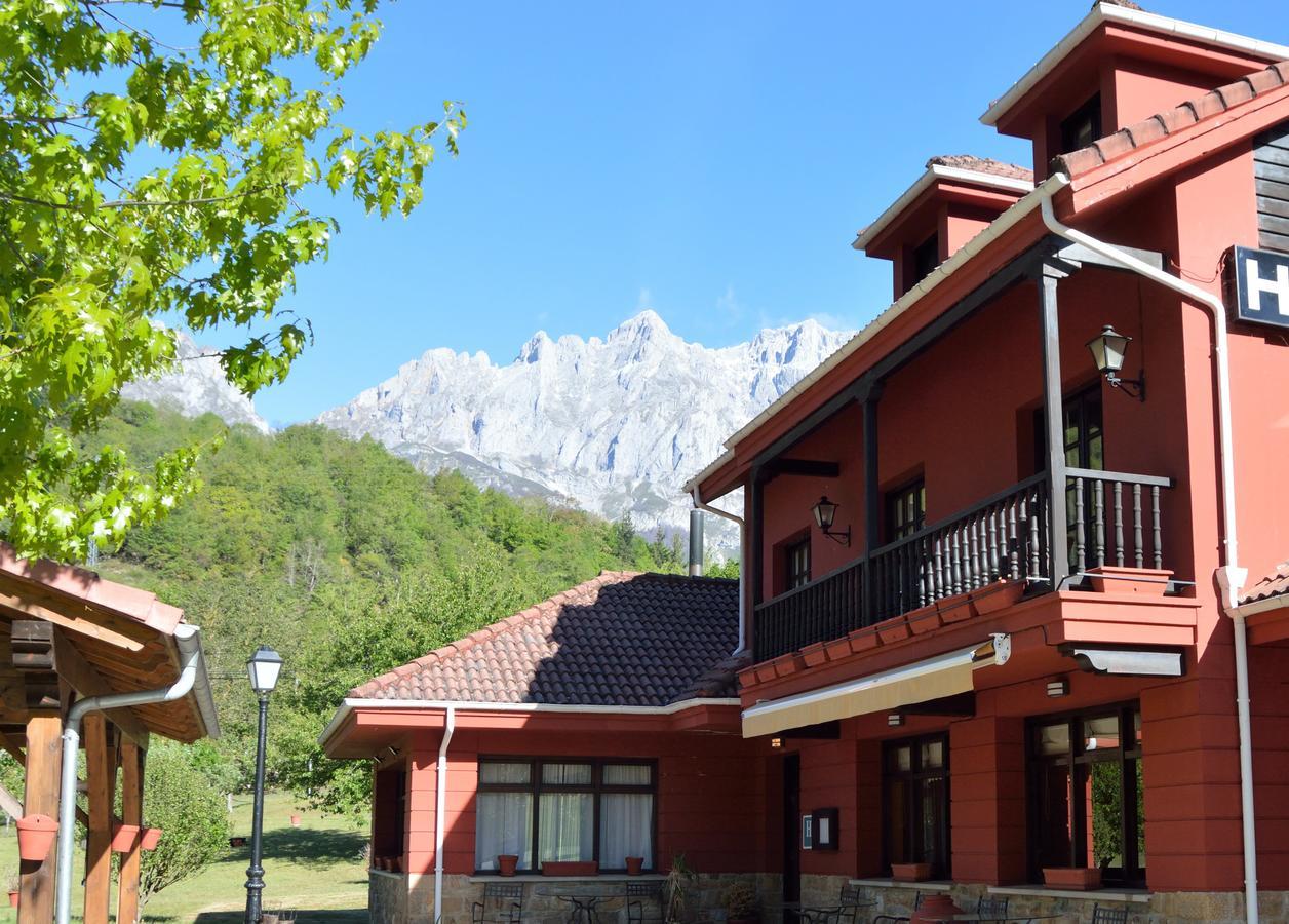Hotel El Jisu Camaleño Eksteriør billede